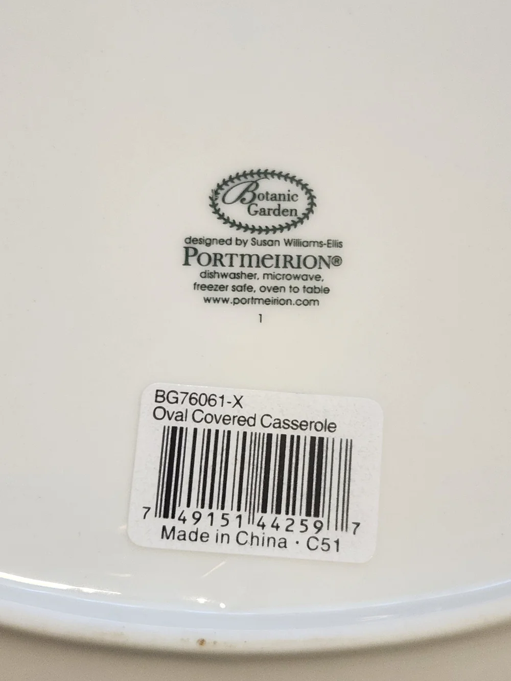 Portmeirion Botanic Garden Clematis Florida Oval 4pt / 2.3L Casserole w Lid NIB